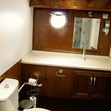 Atinayachting